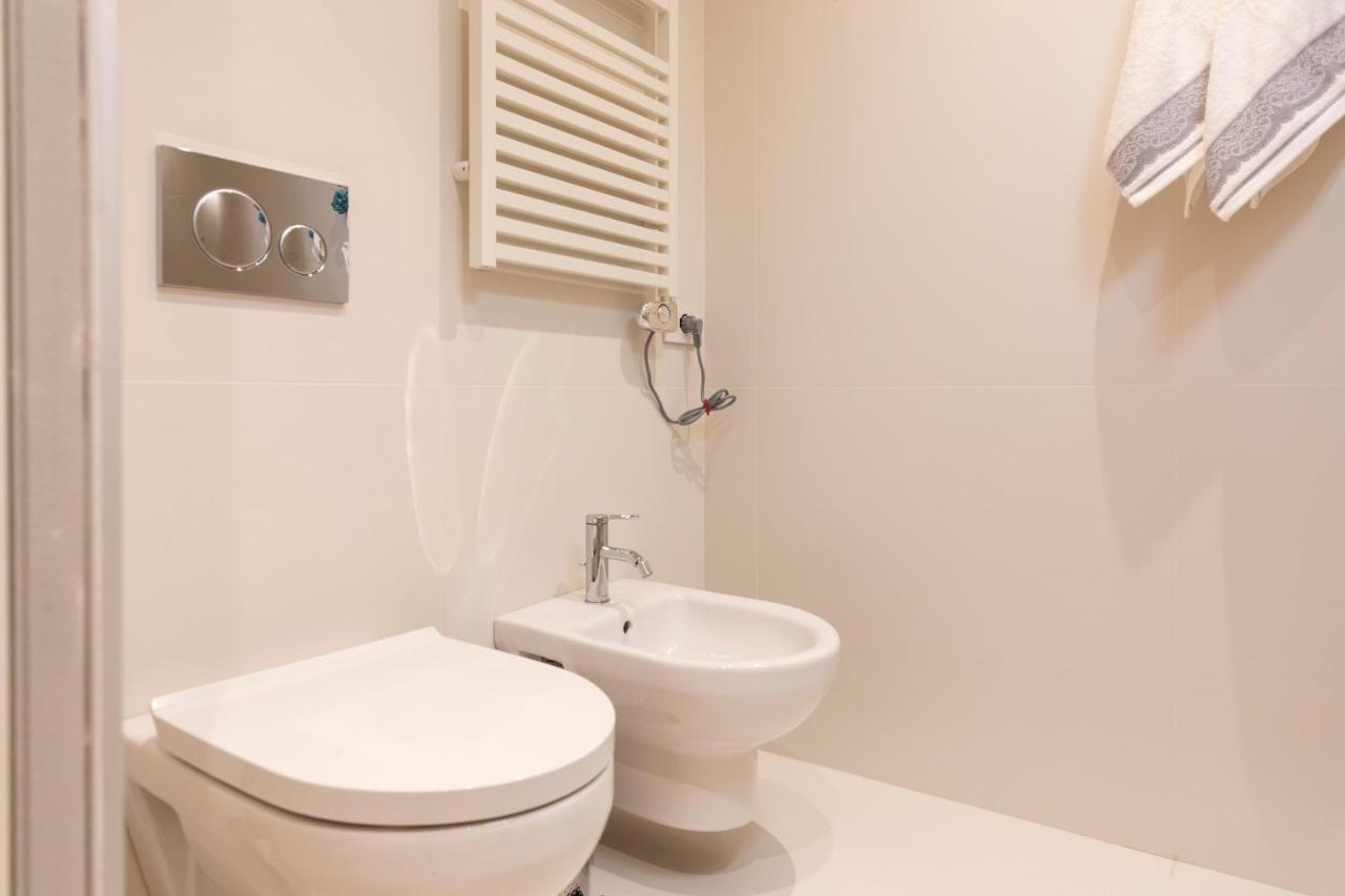 Apartmán Domus Ticinese Milán Exteriér fotografie